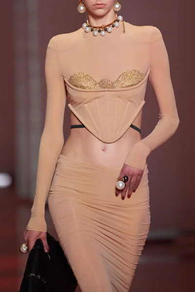 Look 97